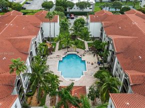 6861 SW 44th St 204, Miami FL 33155