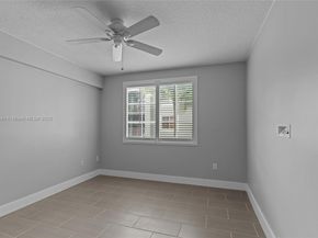 6861 SW 44th St 204, Miami FL 33155