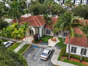 6861 SW 44th St 204, Miami FL 33155