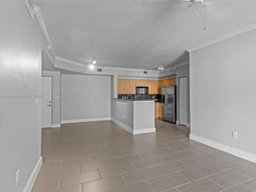 6861 SW 44th St 204, Miami FL 33155