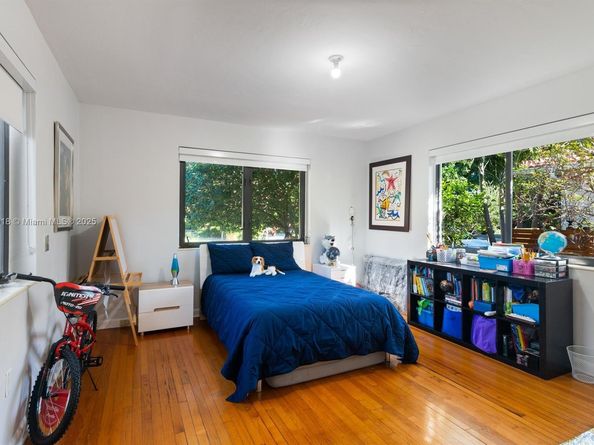 1020 NE 98th St, Miami Shores FL 33138