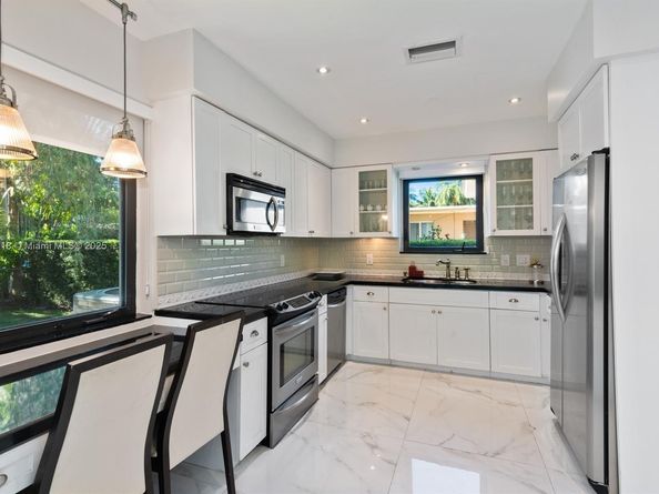 1020 NE 98th St, Miami Shores FL 33138