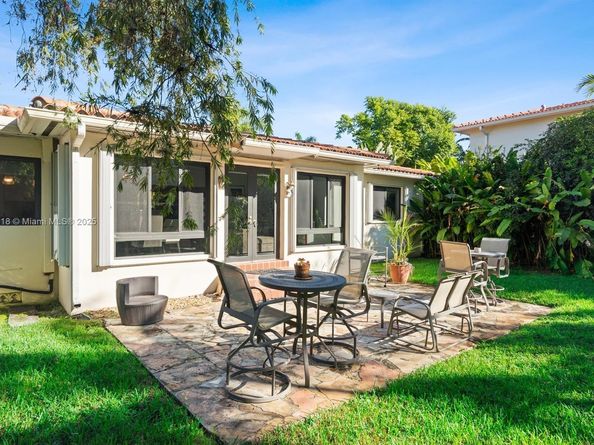 1020 NE 98th St, Miami Shores FL 33138