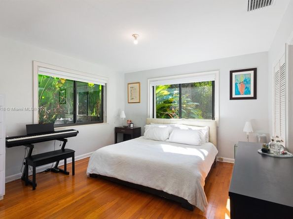 1020 NE 98th St, Miami Shores FL 33138