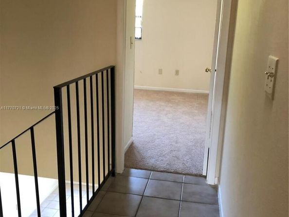 1624 NE 151st St 1624, Miami FL 33162