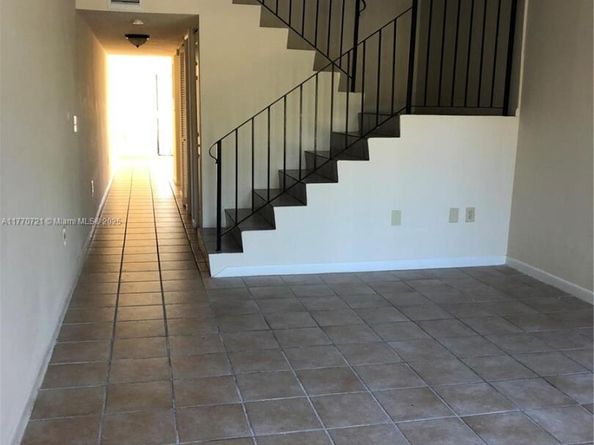 1624 NE 151st St 1624, Miami FL 33162