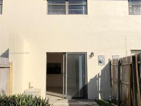 1624 NE 151st St 1624, Miami FL 33162