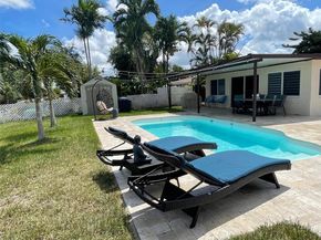 17831 NW 84th Ct, Miami FL 33015