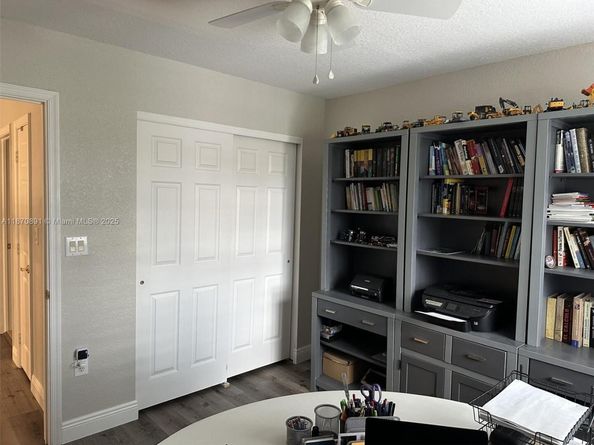 1930 NW 171st Ave, Pembroke Pines FL 33028