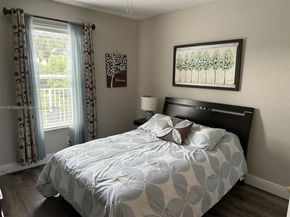 1930 NW 171st Ave, Pembroke Pines FL 33028