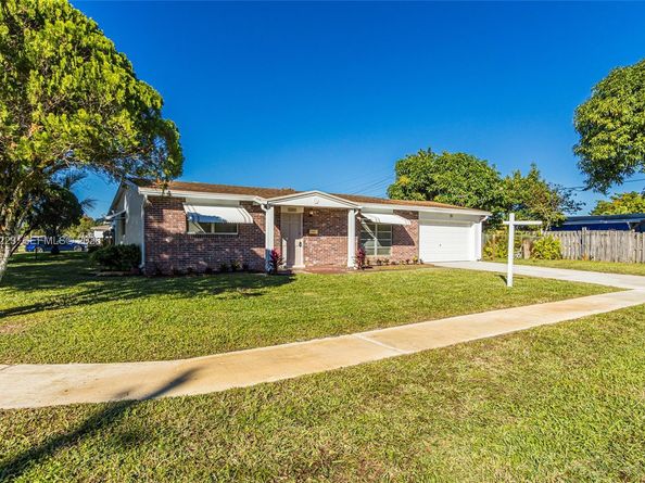 2301 NW 42nd Ave, Lauderhill FL 33313