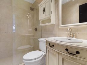 650 Pine Dr 20, Pompano Beach FL 33060