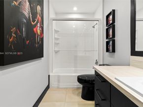 650 Pine Dr 20, Pompano Beach FL 33060