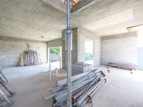 1302 NE 32nd St 2, Oakland Park FL 33334