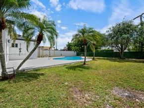 536 NW 7th St, Homestead FL 33030