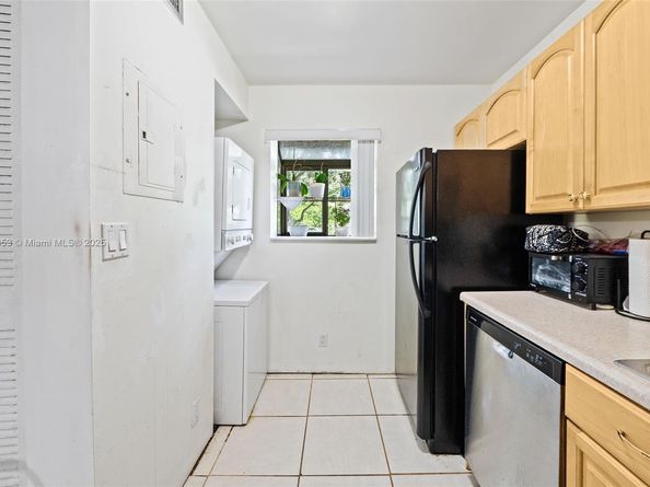 504 Gardens Drive 203, Pompano Beach FL 33069