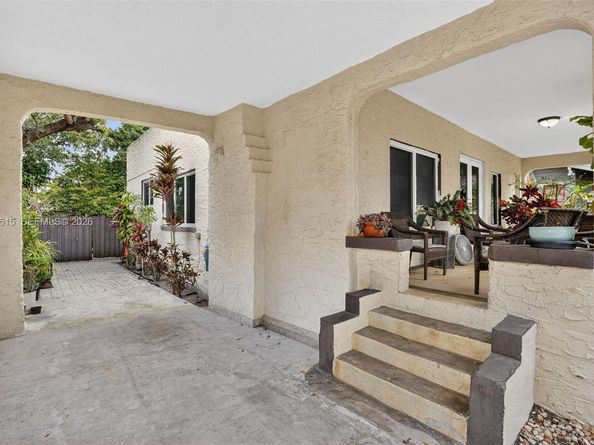 1649 SW 11th Ter, Miami FL 33135