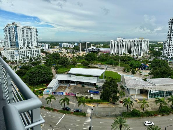 1720 Harrison St 15F, Hollywood FL 33020