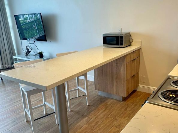 1720 Harrison St 15F, Hollywood FL 33020