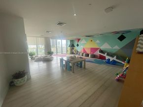 121 NE 34 St 2511, Miami FL 33137