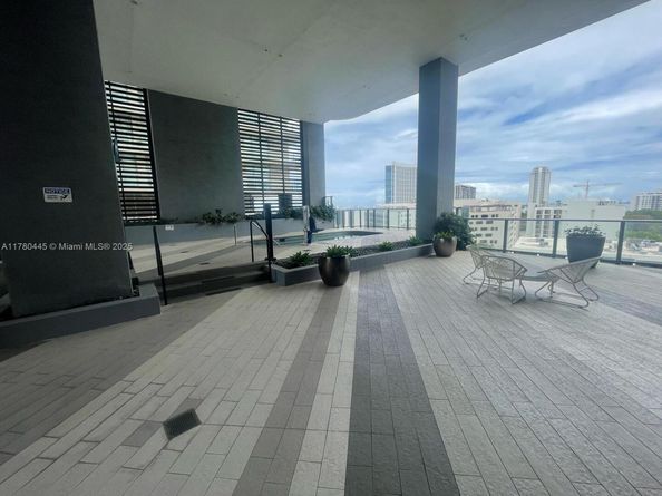 121 NE 34 St 2511, Miami FL 33137