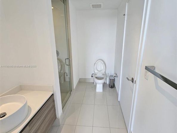 121 NE 34 St 2511, Miami FL 33137