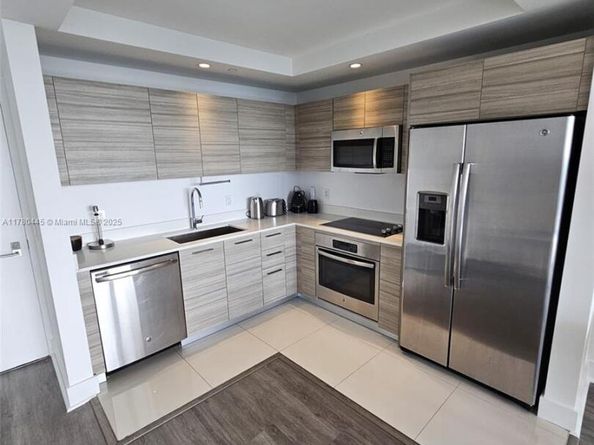 121 NE 34 St 2511, Miami FL 33137
