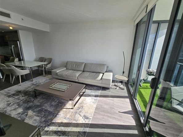 121 NE 34 St 2511, Miami FL 33137