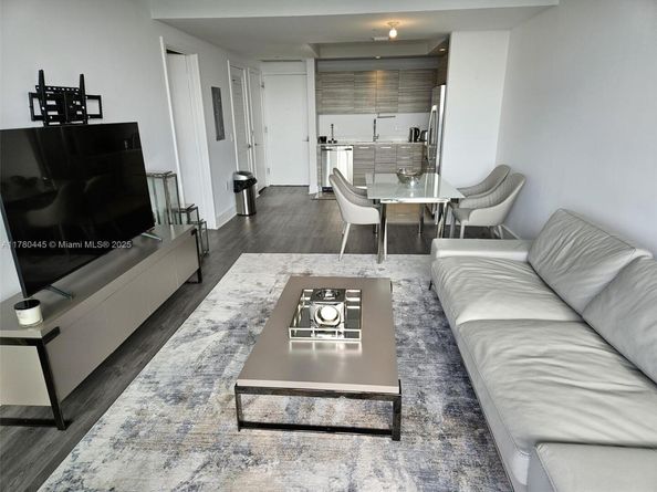 121 NE 34 St 2511, Miami FL 33137