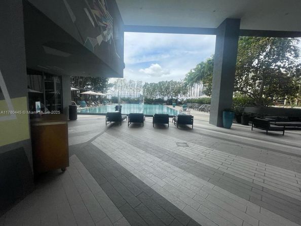 121 NE 34 St 2511, Miami FL 33137