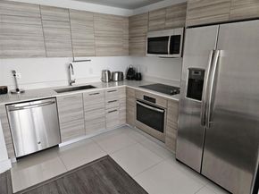 121 NE 34 St 2511, Miami FL 33137