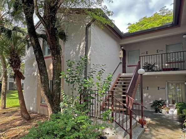 14015 SW 91st Ter 14015, Miami FL 33186