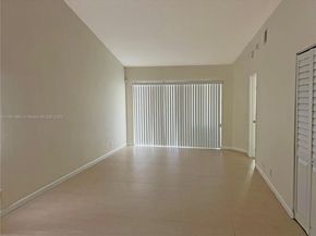 14015 SW 91st Ter 14015, Miami FL 33186