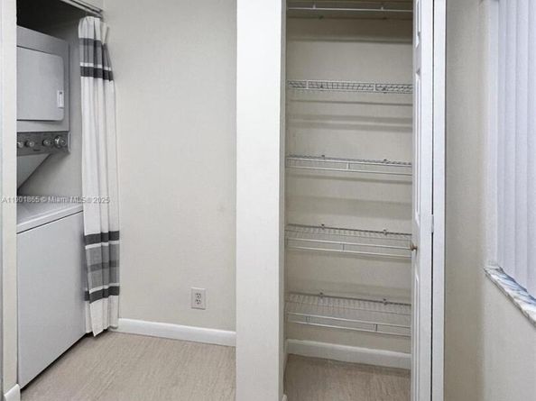 14015 SW 91st Ter 14015, Miami FL 33186