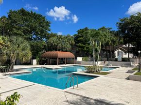 14015 SW 91st Ter 14015, Miami FL 33186