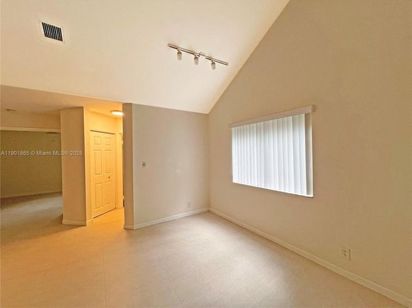 14015 SW 91st Ter 14015, Miami FL 33186