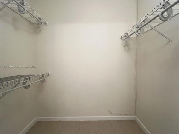 14015 SW 91st Ter 14015, Miami FL 33186