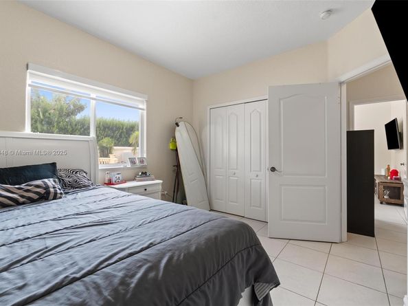 9010 NW 162nd Ter, Miami Lakes FL 33018