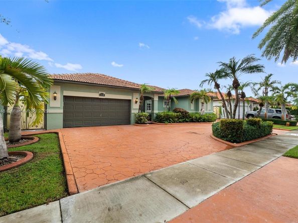 9010 NW 162nd Ter, Miami Lakes FL 33018