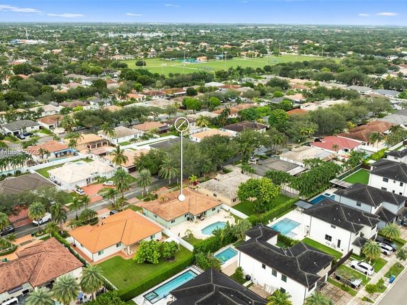 9010 NW 162nd Ter, Miami Lakes FL 33018