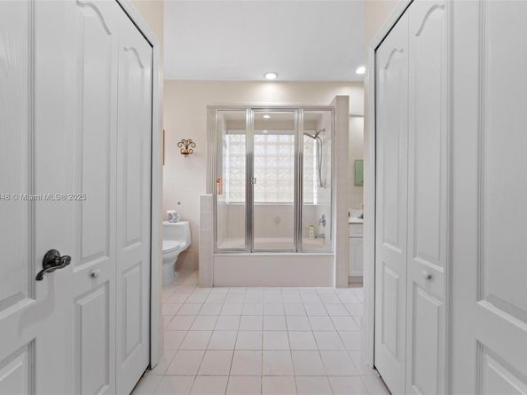 9010 NW 162nd Ter, Miami Lakes FL 33018