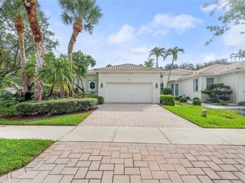 2518 Bay Pointe Ct