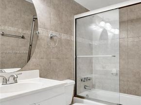 6655 W Broward Blvd 309, Plantation FL 33317