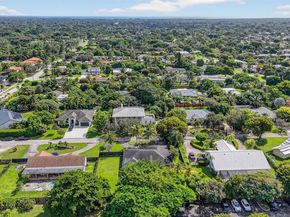 17500 SW 93rd Pl, Palmetto Bay FL 33157