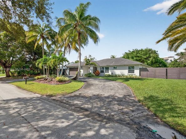 17500 SW 93rd Pl, Palmetto Bay FL 33157