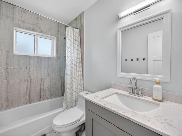 17500 SW 93rd Pl, Palmetto Bay FL 33157