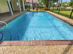 1768 NW 97th Ter, Coral Springs FL 33071