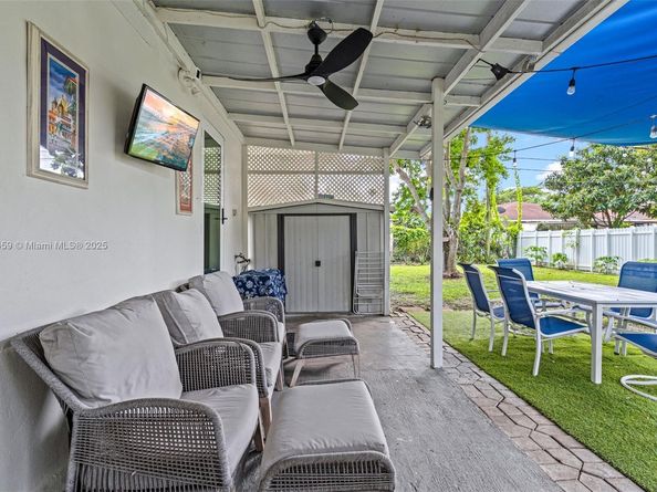5340 SW 5th St, Miami FL 33134