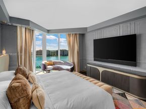 300 S Pointe Dr 1501, Miami Beach FL 33139