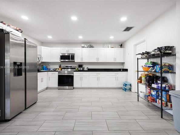 3430 N 65th Ave, Hollywood FL 33024